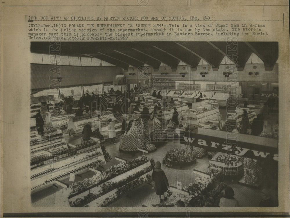1967 Press Photo Super Sam Poland Supermarket Warsaw - Historic Images