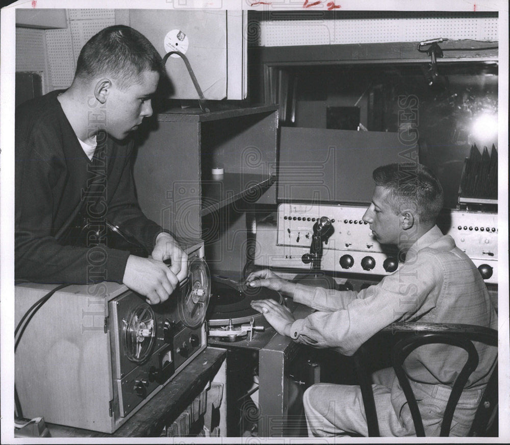 1956 Press Photo Denver University Radio Station Crew - Historic Images