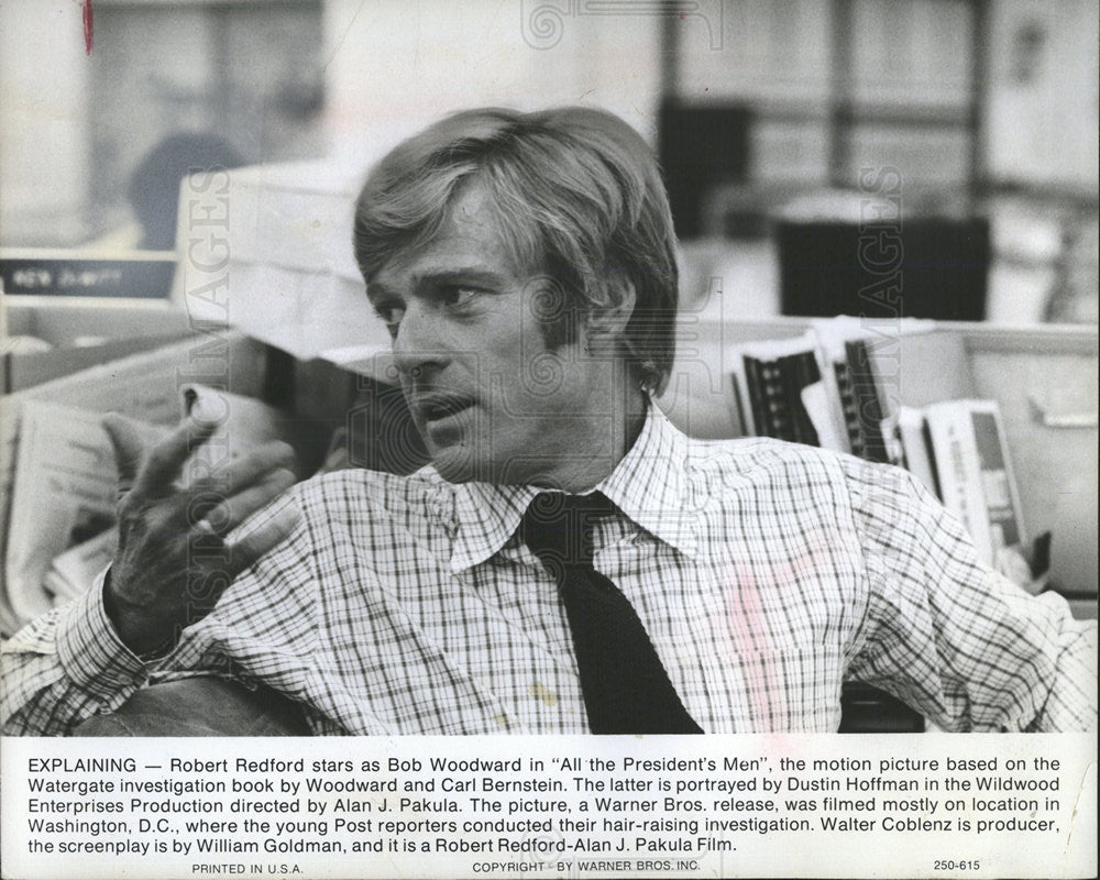 1977 Press Photo Robert Redford Carl Bernstein Woodward - Historic Images