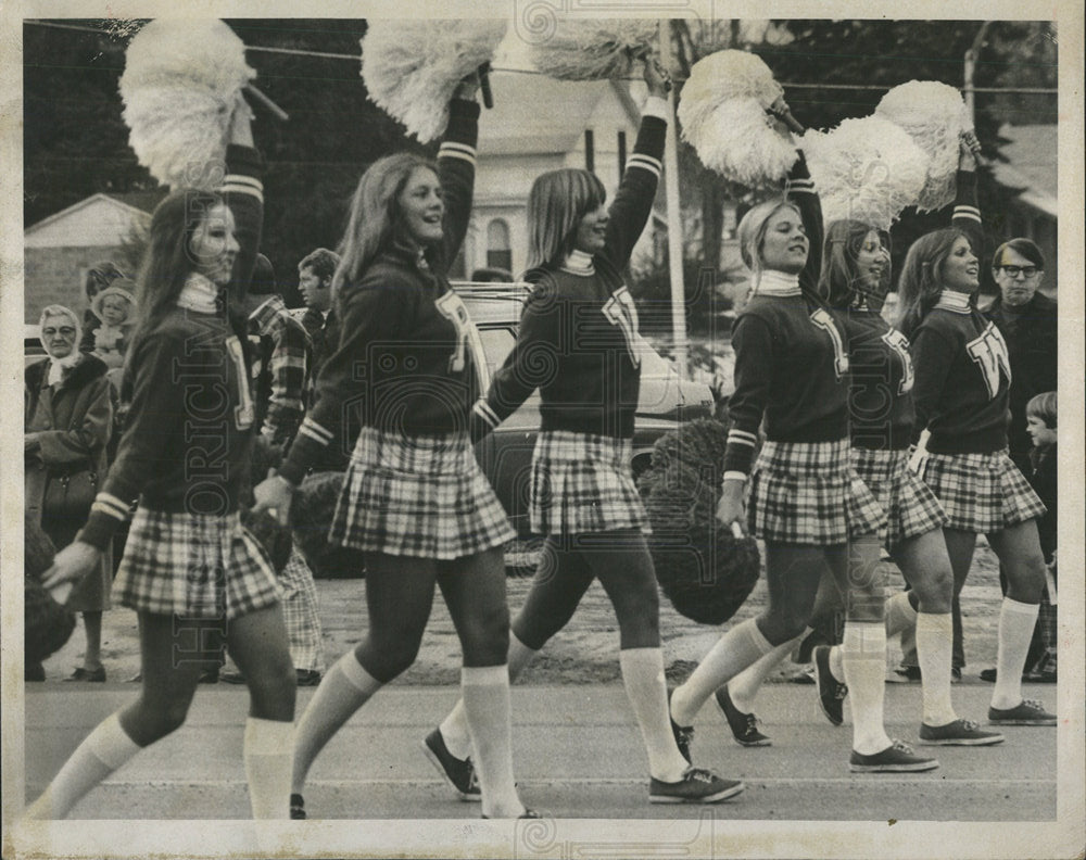 1974 Press Photo Englewood fifth annual holiday parade - Historic Images