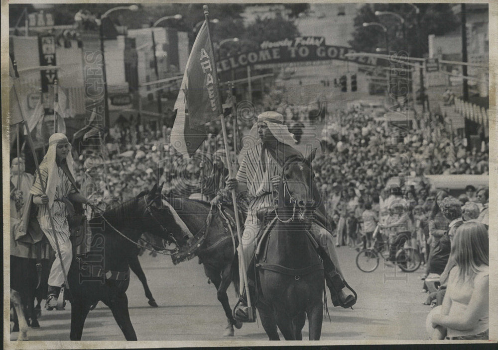 1973 Press Photo Buffalo Bill Marching Bands Riding Day - Historic Images