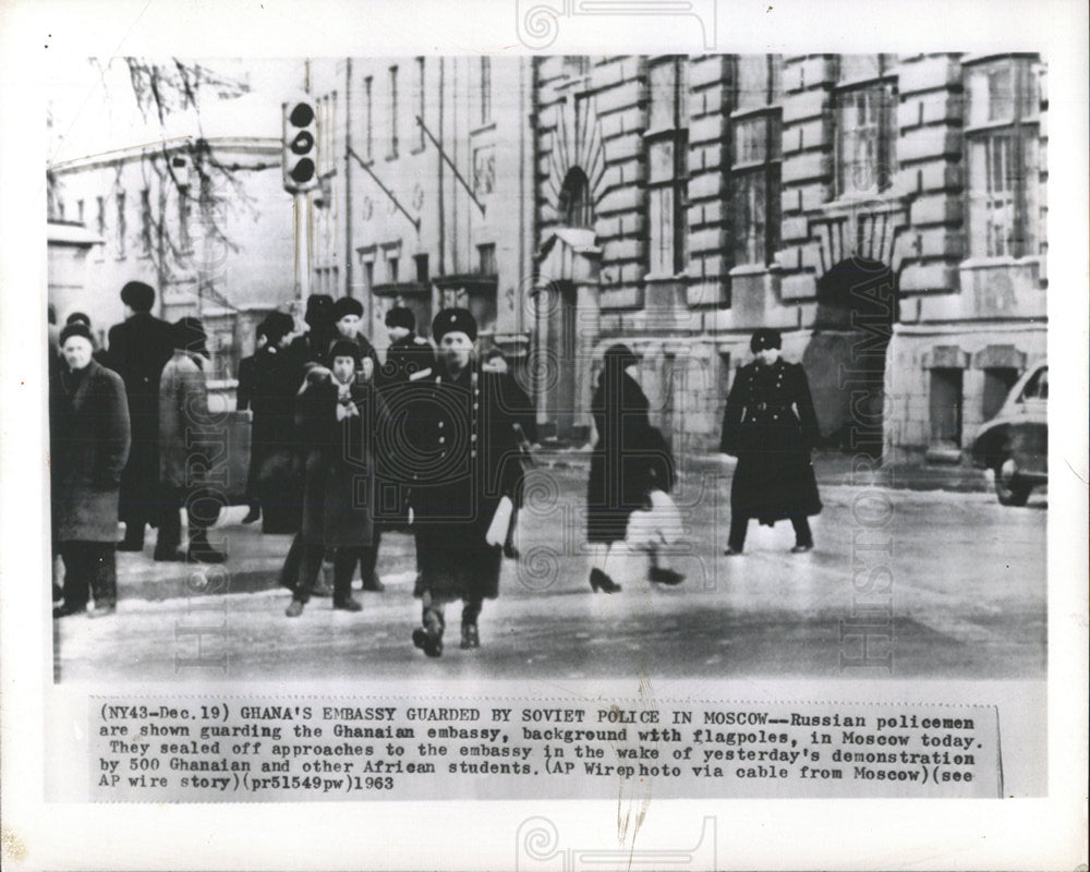 1963 Press Photo Ghanaian embassy Russian Moscow Police - Historic Images