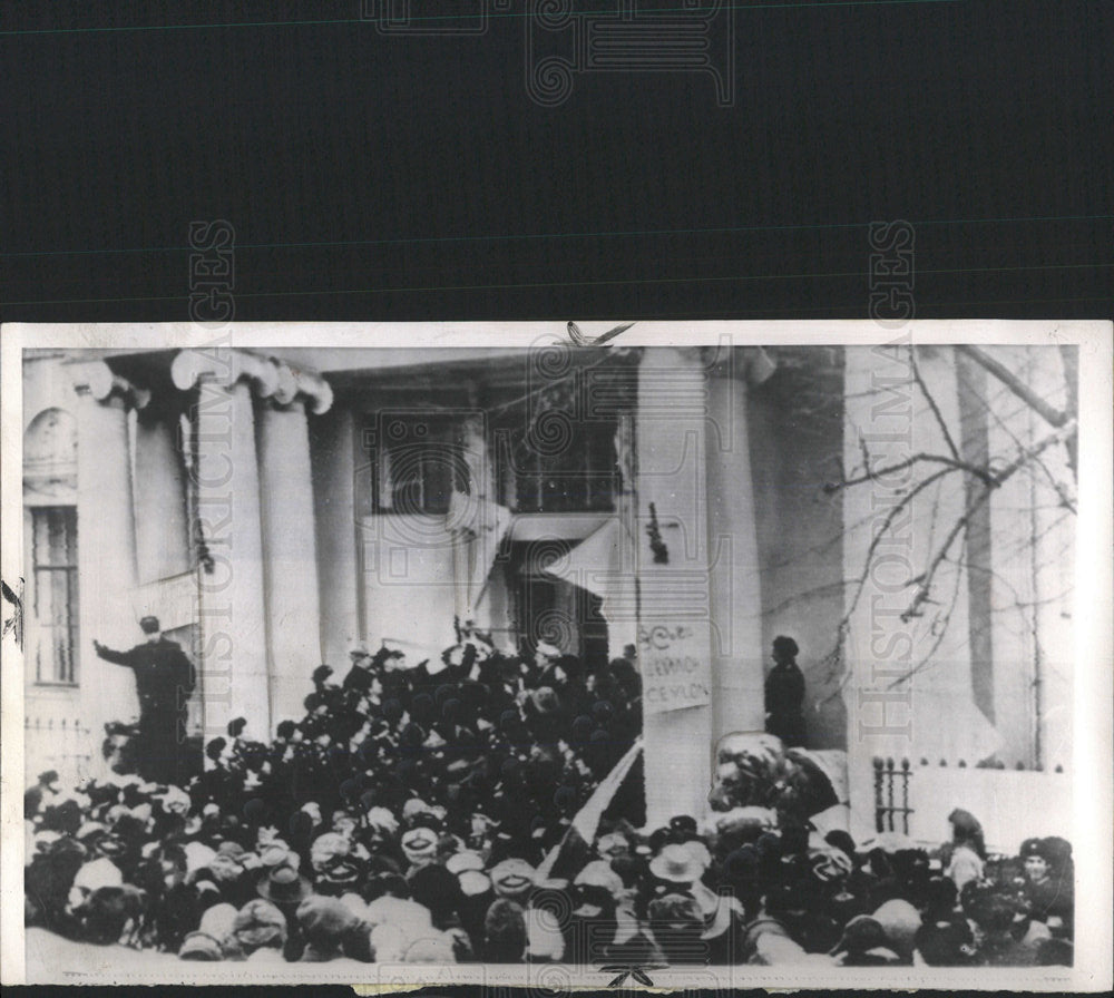 1961 Press Photo Riots Protest Belgian Embassy Moscow - Historic Images