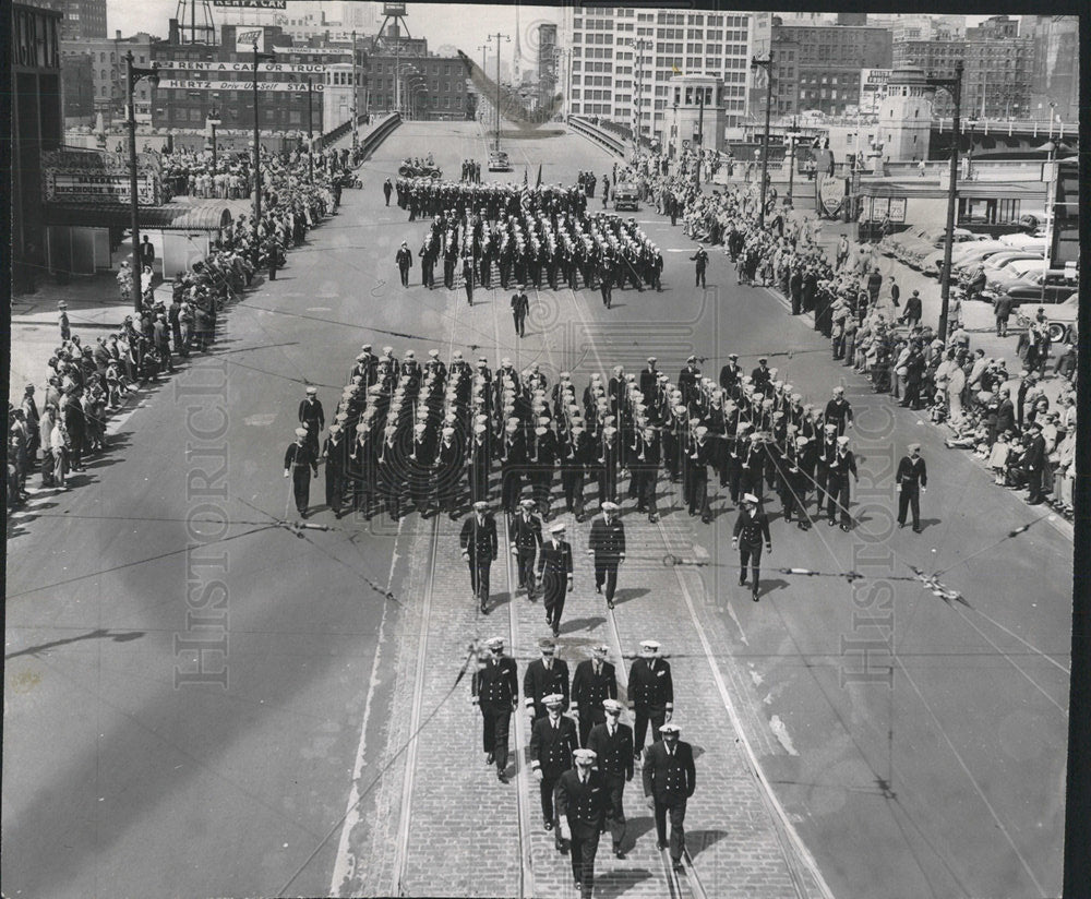 1954 Press Photo Armed Forces Day Parade Wisconsin - Historic Images