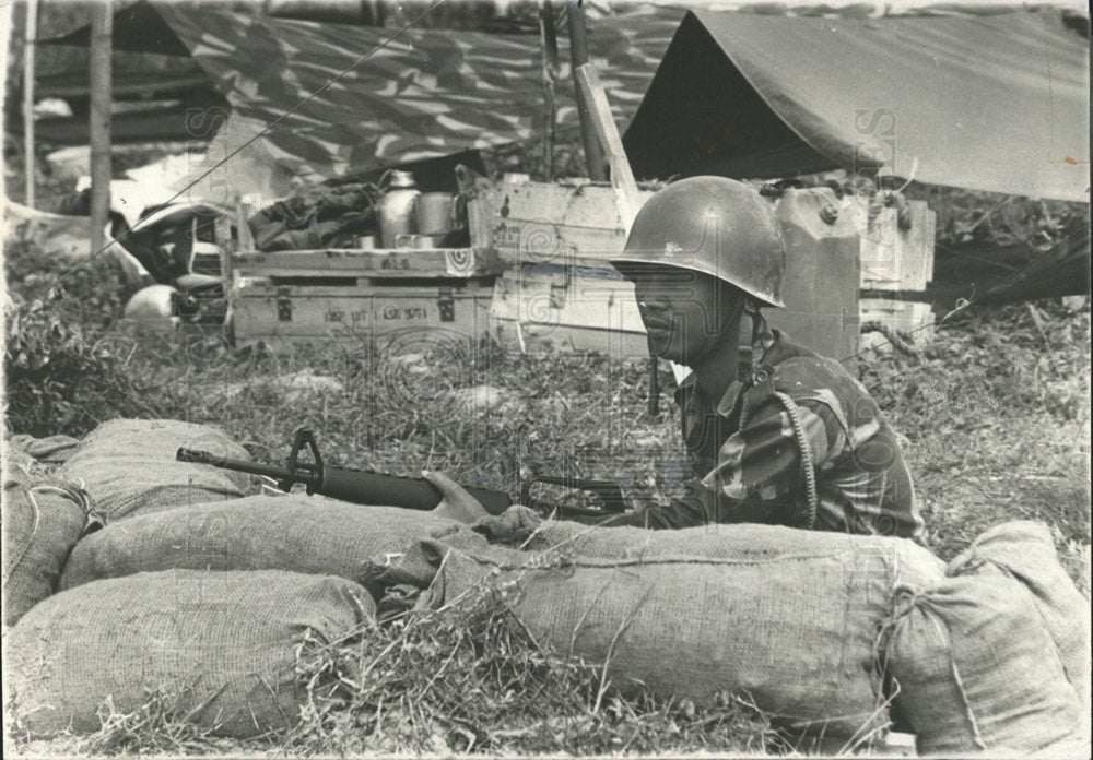 1977 Press Photo Malaysian Soldier - Historic Images