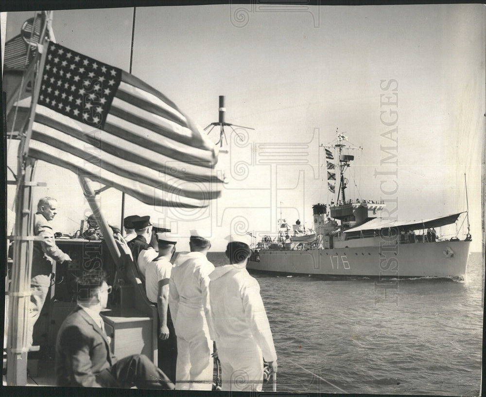 1957 Press Photo Wilson Crib  Naval Crew  Newspaper - Historic Images