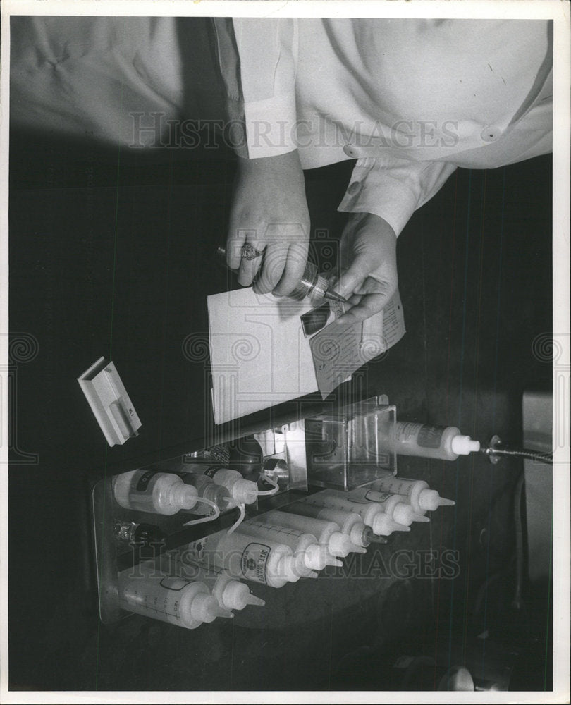 1961 Press Photo Cancer Detection Research Methods - Historic Images