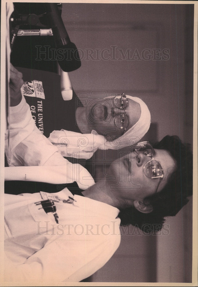 1991 Press Photo Chicago University Cancer Research - Historic Images