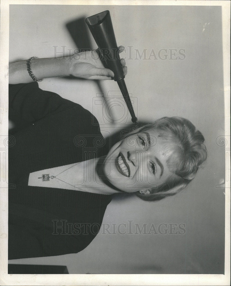 1959 Press Photo Tiny Hearing Aids Marilyn Brett - Historic Images