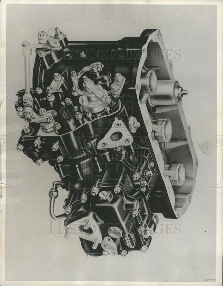 1944 Press Photo Carburetor Internal Combustion Chicago - Historic Images