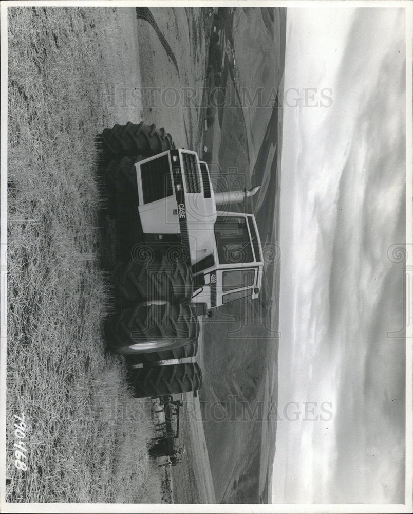 1980 Press Photo Agricultural Tractors Case 4890 - Historic Images