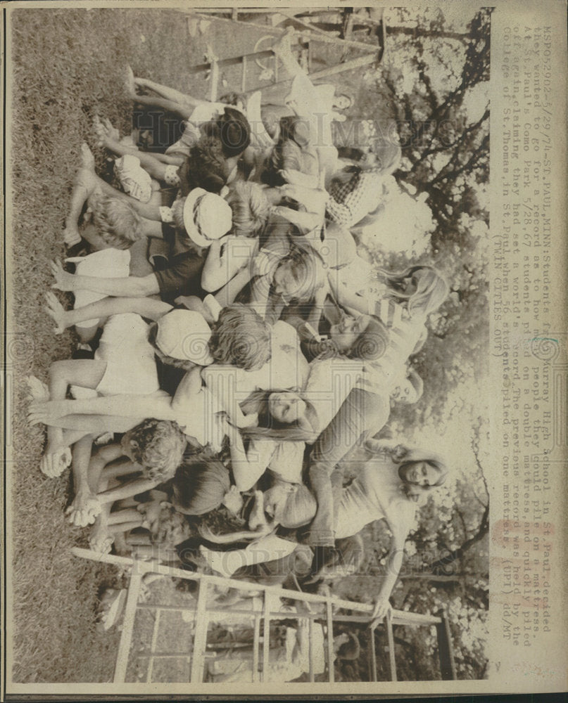 1974 Press Photo Students Murray High School - Historic Images