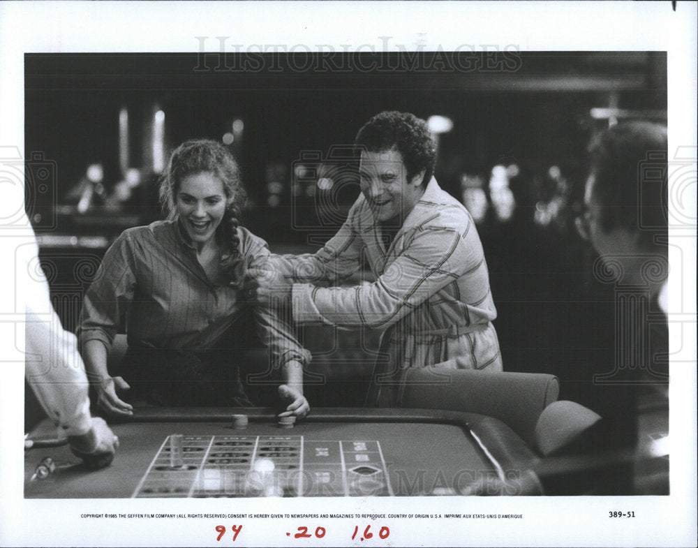 1985 Press Photo Julie Hagerty American Actor &amp; Model. - Historic Images