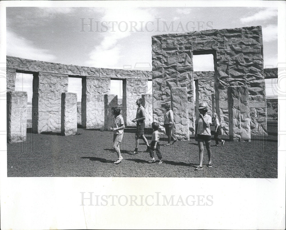 1965 Press Photo Arches Circle Builder Sam hill Britain - Historic Images