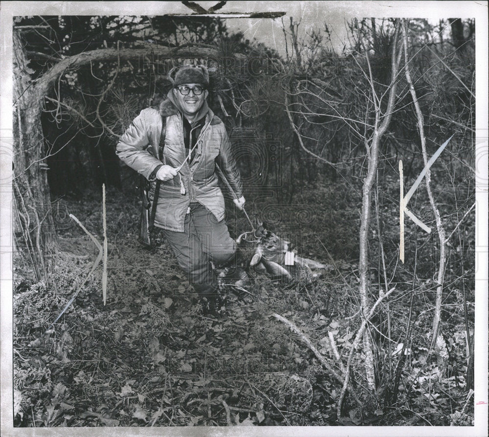 1970 Press Photo Deer Hunting Trapping Areas Michigan - Historic Images