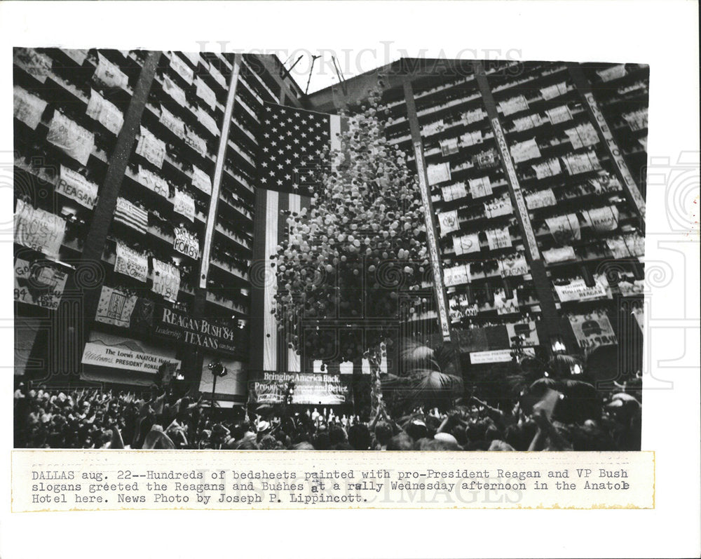 1984 Press Photo Pro-Reagan Rally Anatob Hotel - Historic Images