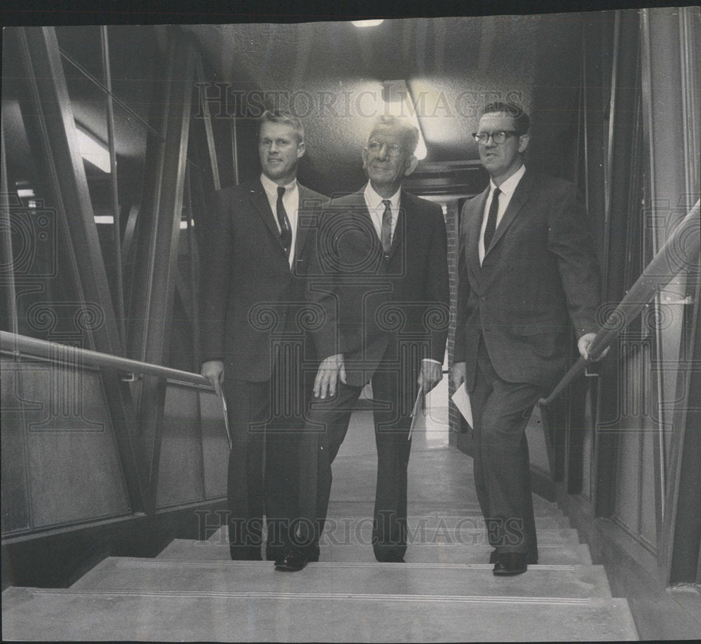 1960 Press Photo Hal Shelton, Johnson and Roger Calton - Historic Images