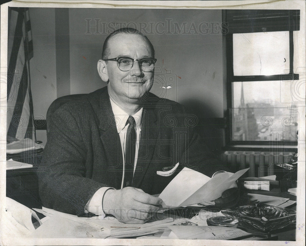 1957 Press Photo Hess Frederick Federal Judge New Paper - Historic Images