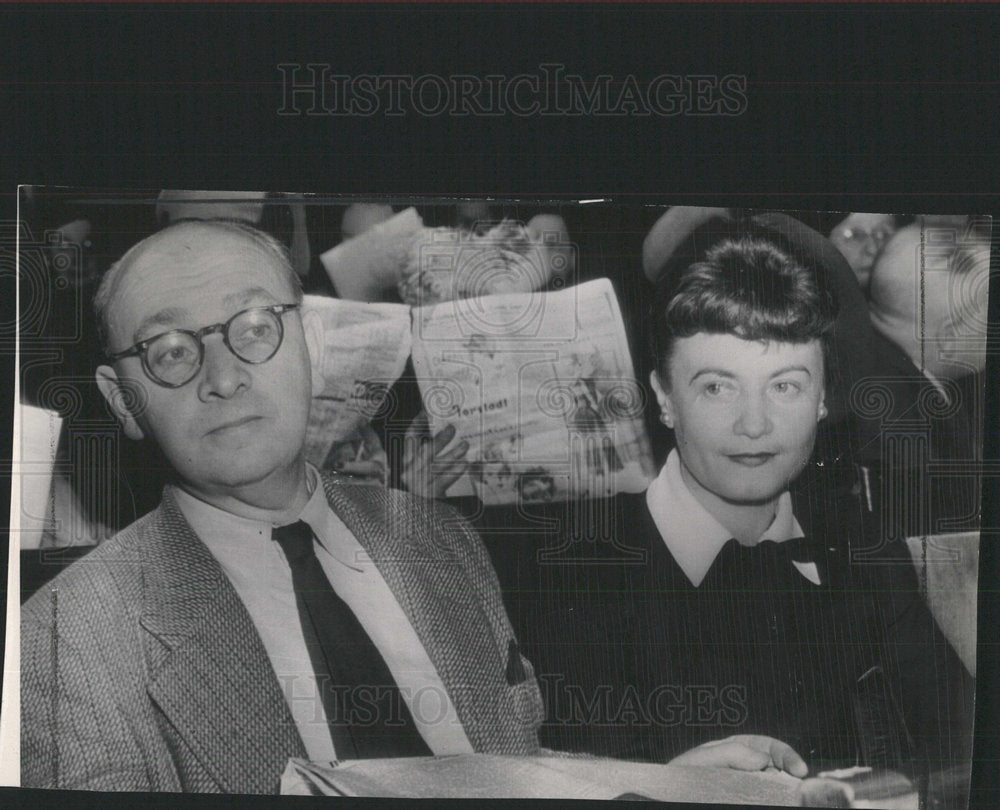 1949 Press Photo Gerhardt Eisler and Wife at Conference - Historic Images