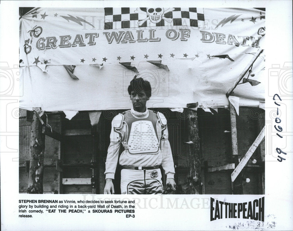 1987 Press Photo Eat The Peach Film Actor Brennan - Historic Images