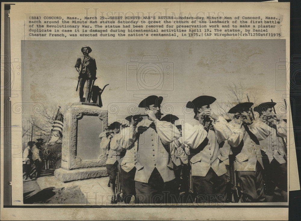 1975 Press Photo Minute Man Statue Revolutionary War - Historic Images