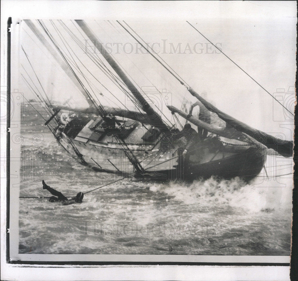 1960 Press Photo Hurricane Donna Kelly&#39;s Landing Boston - Historic Images