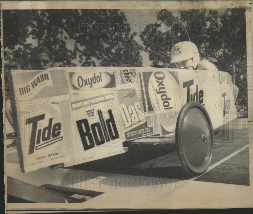 1977 Press Photo Mini Soap Box Derby Wolf Eisenhower - Historic Images