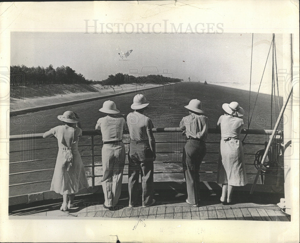 1939 Tourists On The Suez Canal-Historic Images