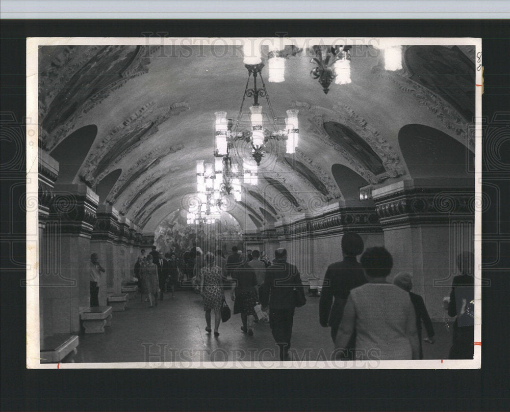 1968 Press Photo Elegant Corridor Kievsky Train Station - Historic Images