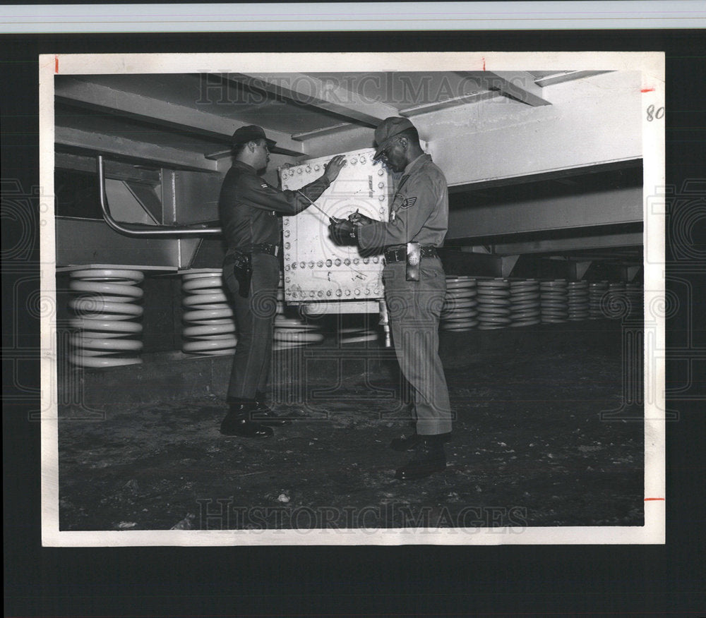 1968 Press Photo Air Force panel Defense Comman Center - Historic Images