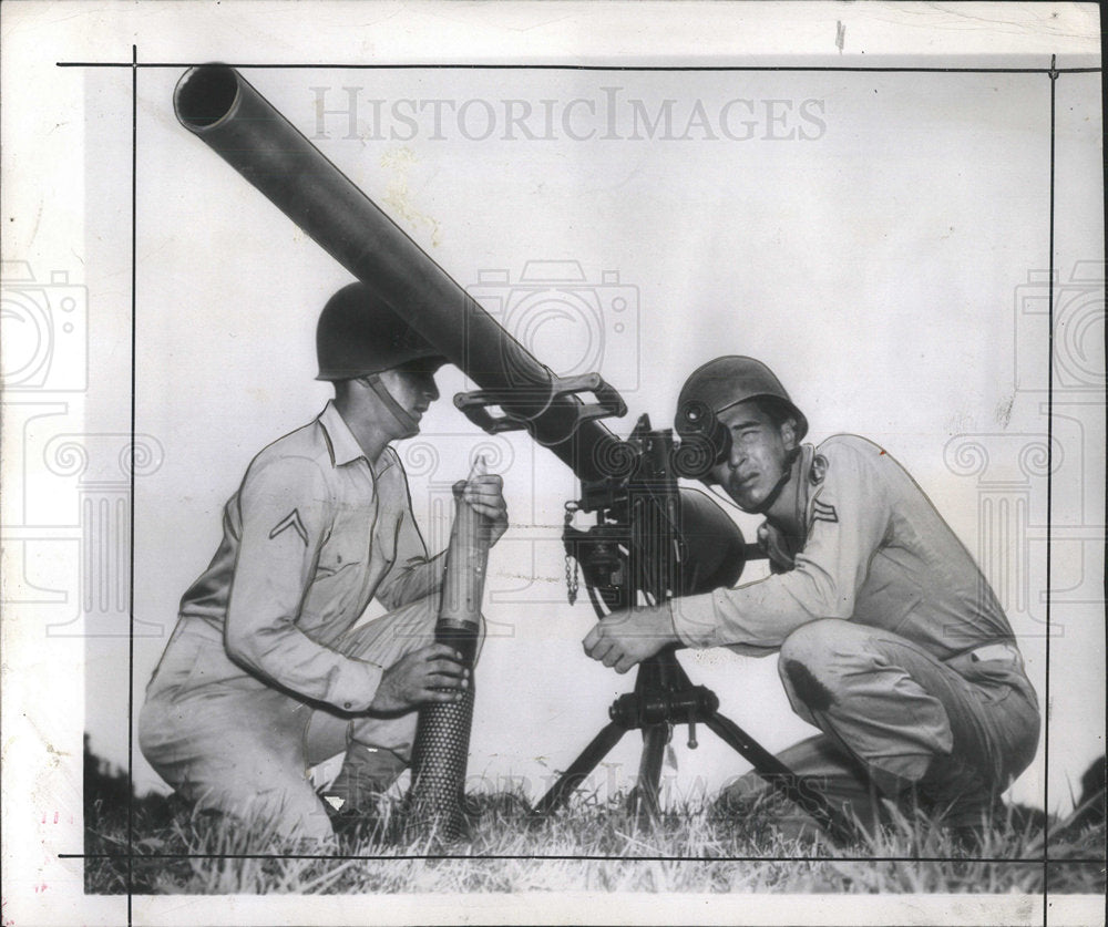 1945 Press Photo Rifle With No Kick but Lots of Wallop - Historic Images