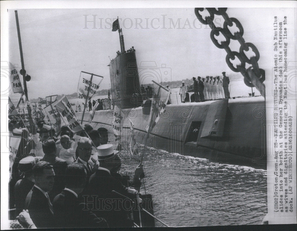 Press Photo Atomic Nautilus Slildes Berth Dynamics Dock - Historic Images