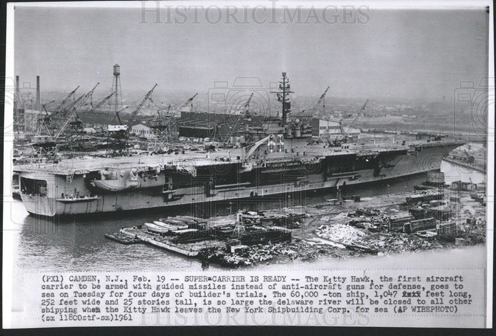 1961 Press Photo Kitty Hawk Aircraft Carrier Defense - Historic Images