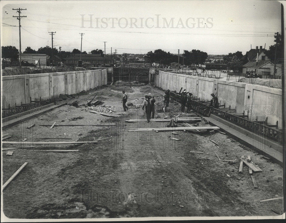 1937 Press Photo GRADE CROSSING UNDER PASS - Historic Images