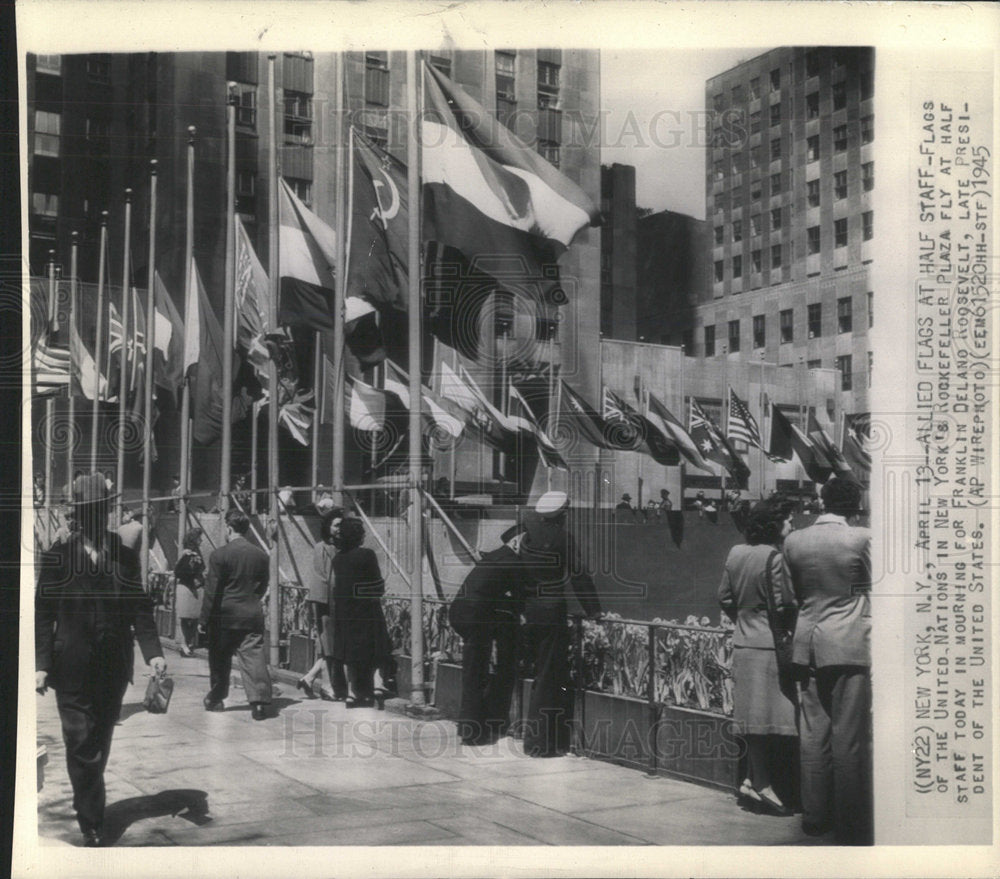 1946 Press Photo Flags Half Staff Rockefeller Plaza - Historic Images