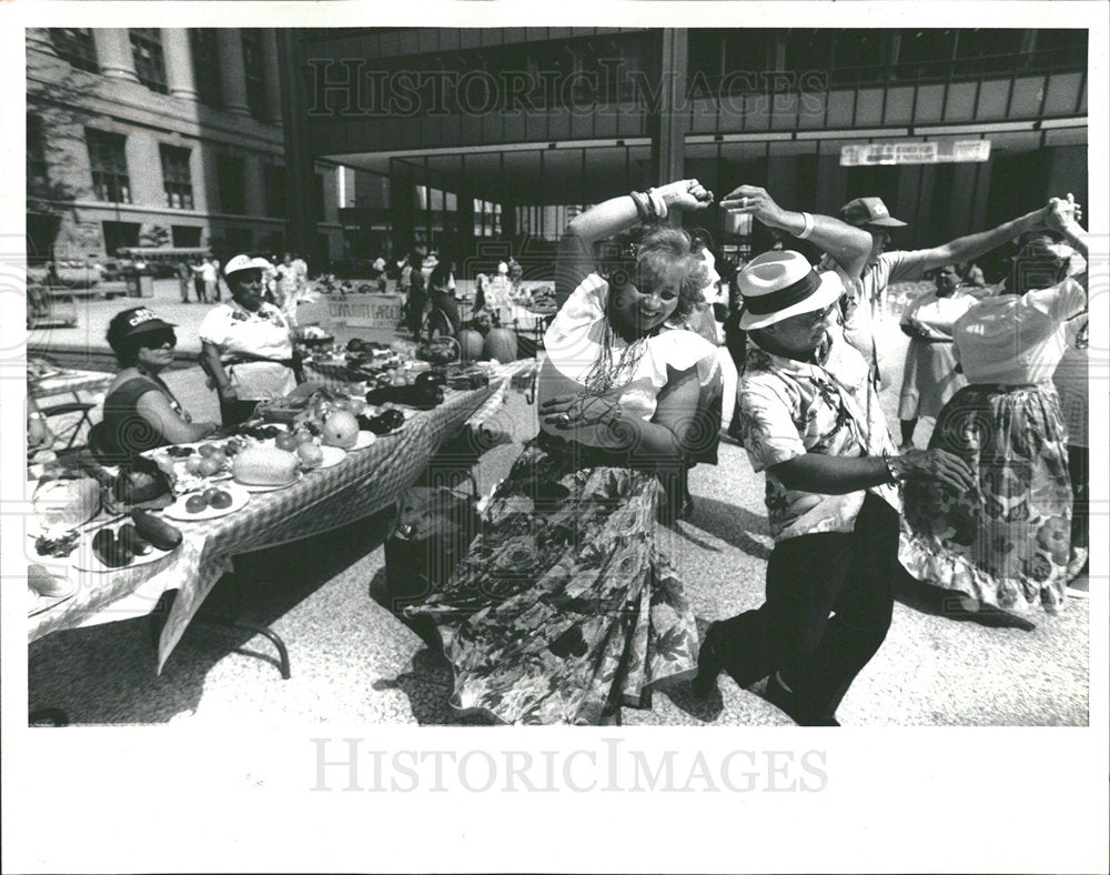 1990 Press Photo Mercedes Almodovar &amp; Enrique Martinez - Historic Images