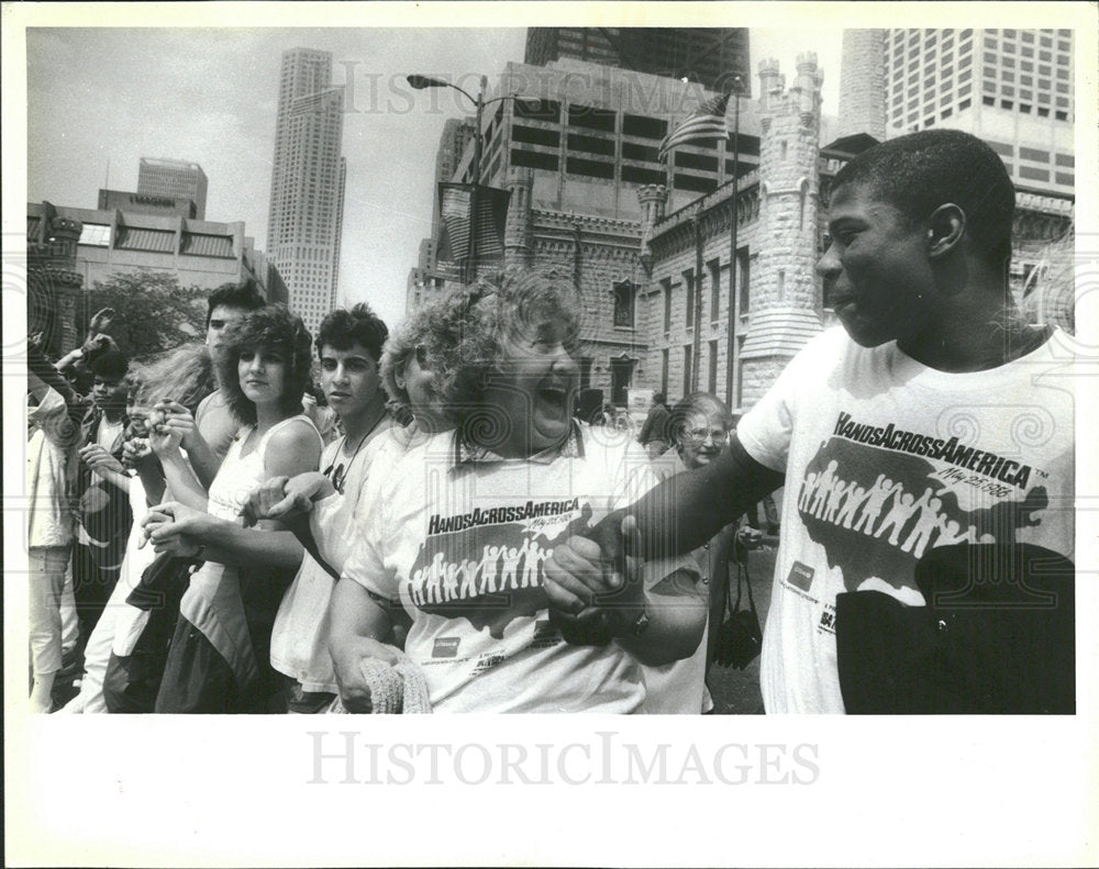 1986 Press Photo Hands Across America Benefit - Historic Images