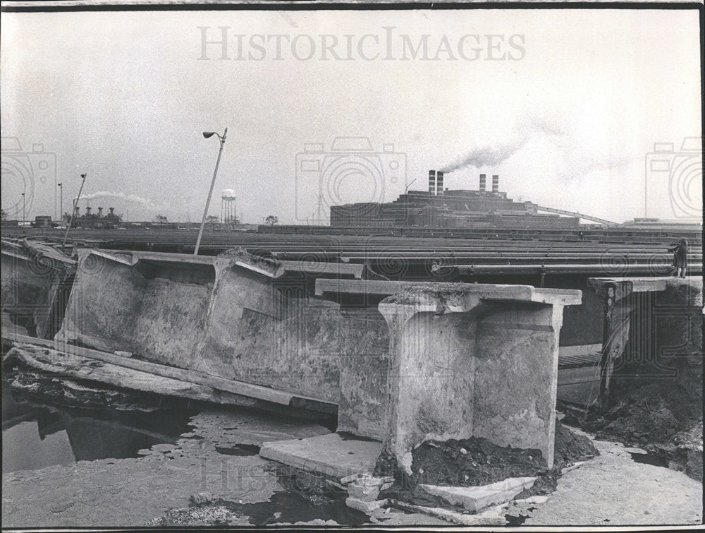 Press Photo Sewage Wall Gives Way At Stickney Plant - Historic Images