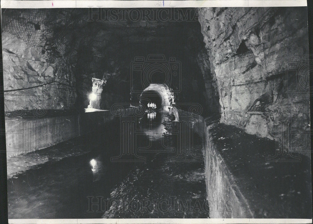 1976 Press Photo Sanitary District mole bore tunnel - Historic Images