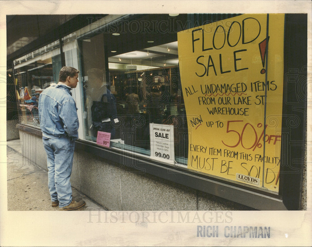 1992 Press Photo Brian McLaughlin Chicago Loop flood - Historic Images