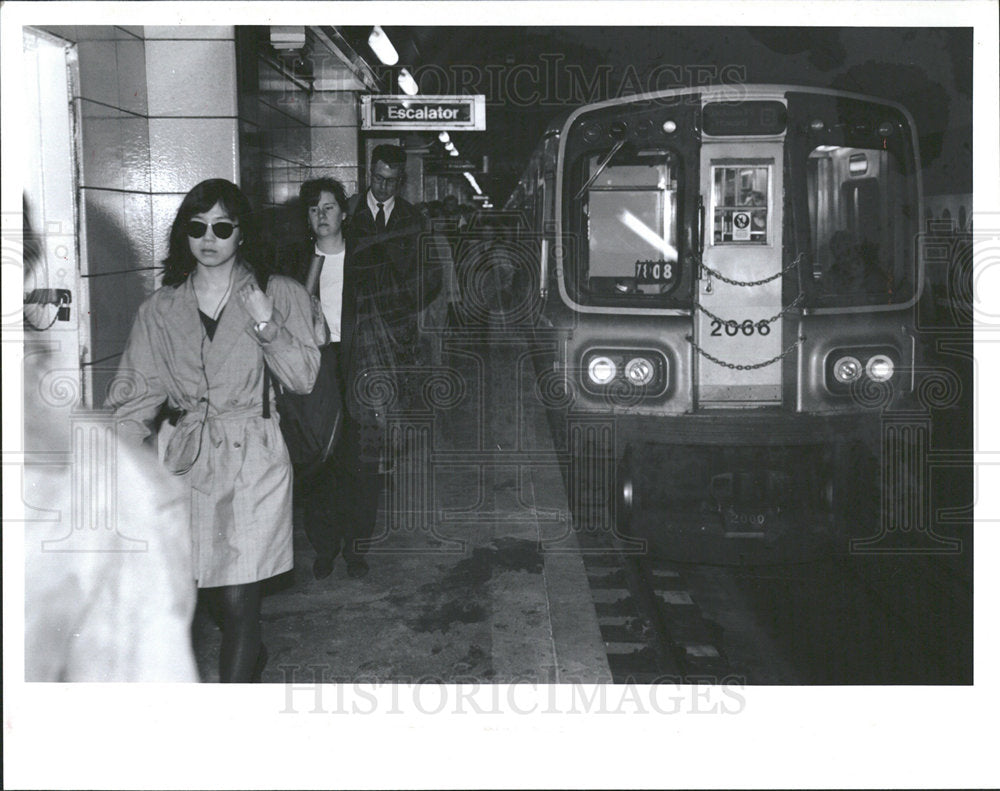 1992 Press Photo Subway reopens Chicago Loop Flood  - Historic Images