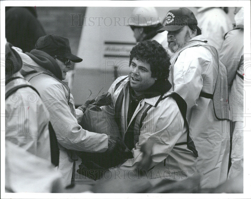 1992 Press Photo Chicago workers during floods - Historic Images