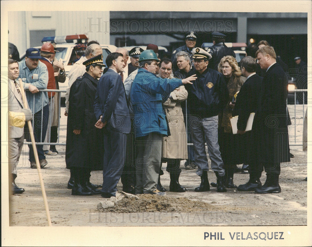 1992 Press Photo Mayor Daley Chicago Flood construction - Historic Images