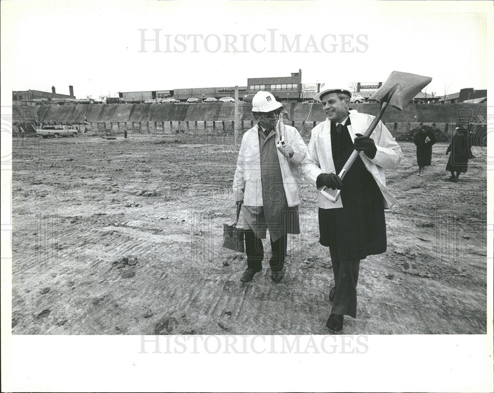1982 Press Photo Highland Park Port Clinton Square - Historic Images