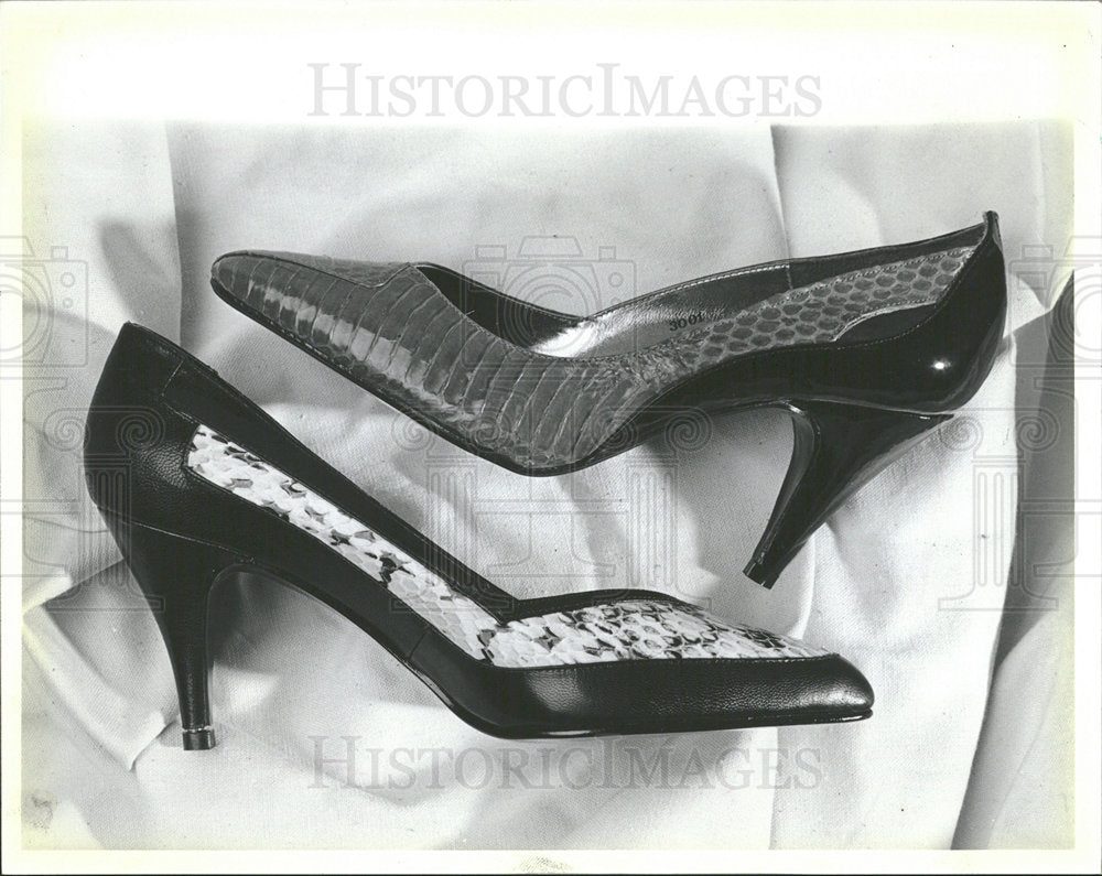 1986 Press Photo Fashionable Snakeskin And Lizard Pumps - Historic Images