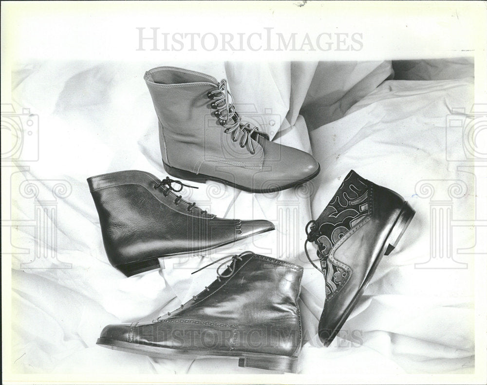 1986 Press Photo Fashion Lace-Up Ankle Boots - Historic Images