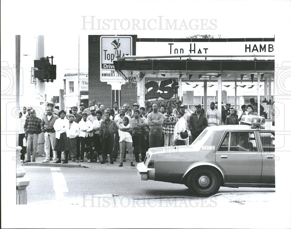1990 Press Photo Top Hat Sheldon Helpern Vigilante Club - Historic Images