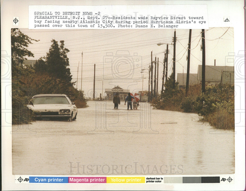 1985 Press Photo Hurricane Gloria Floods Streets - Historic Images