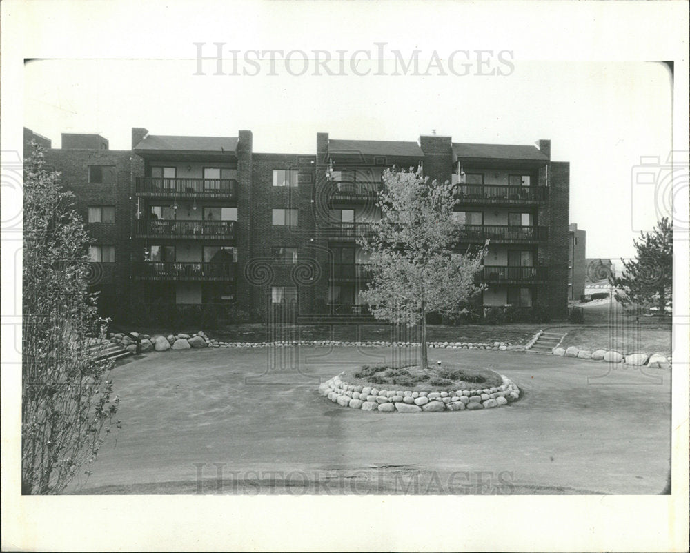 1989 Press Photo Condominiums Heather-Ridge Gurnee  - Historic Images