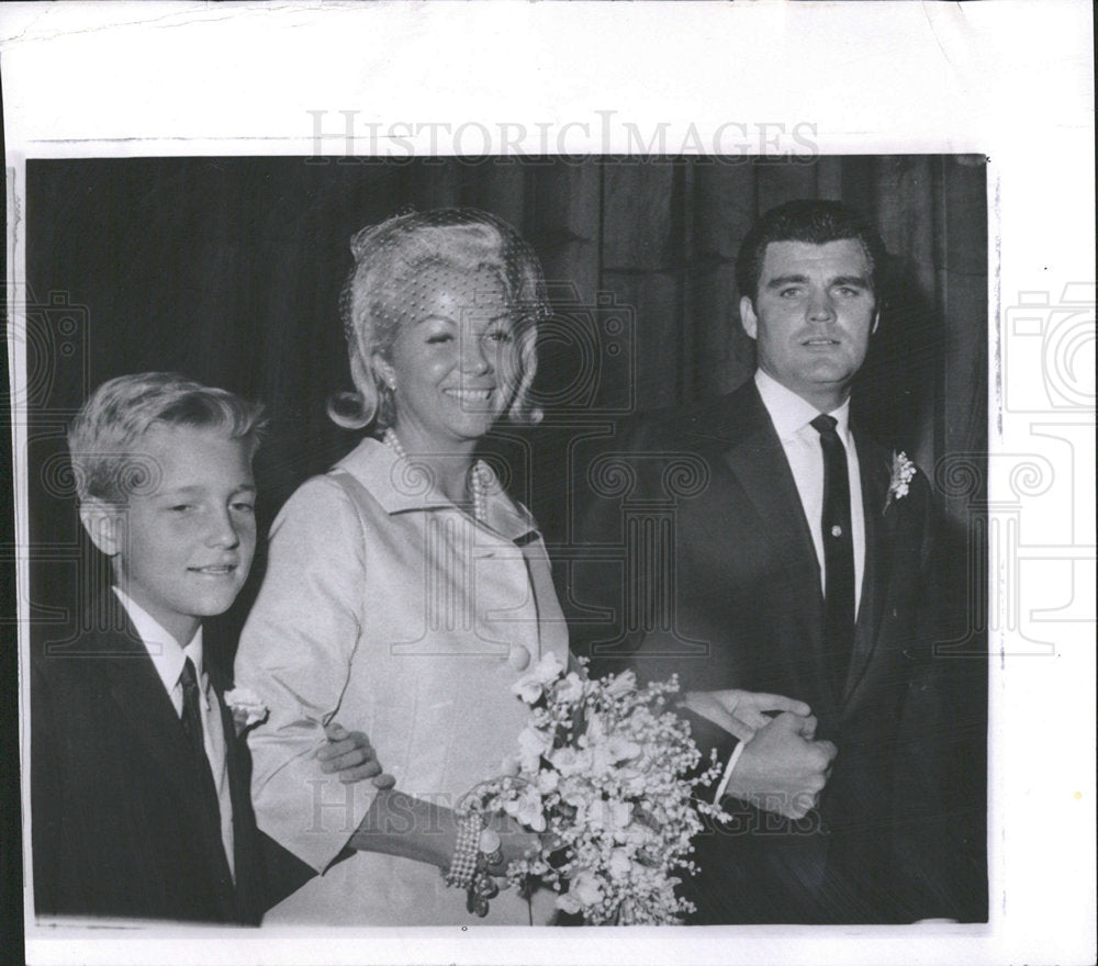 1965 Press Photo Gregg Sherwood Dodge and Family Weddin - Historic Images